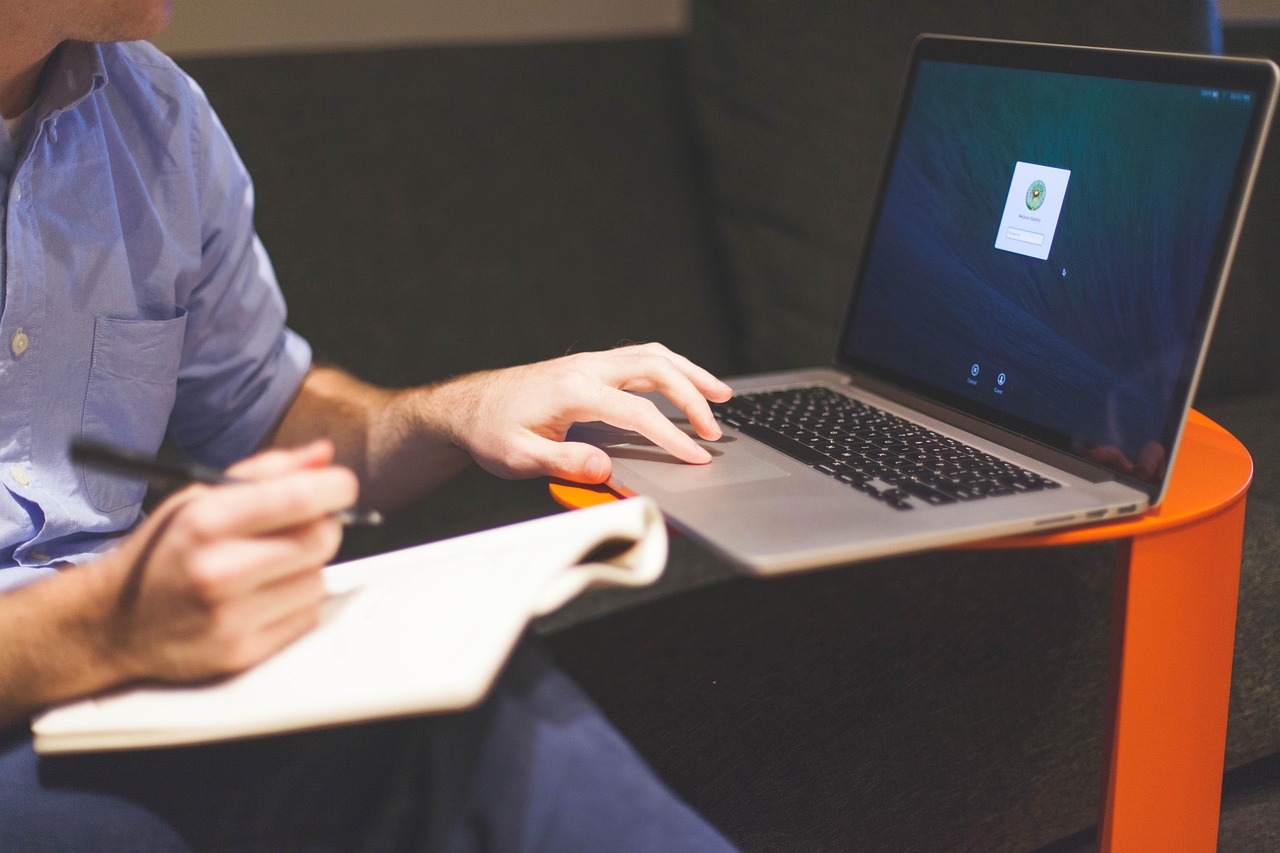 The careful reader guide to organizing project notes
